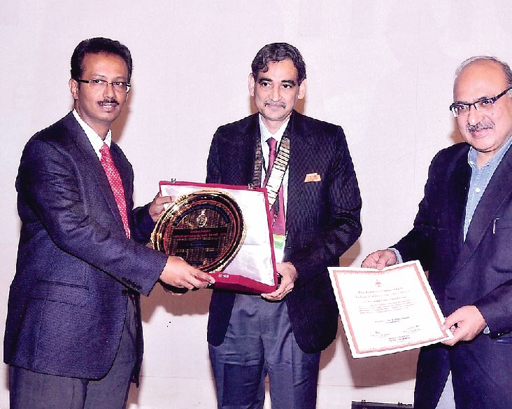 Dr S Rajasekaran receiving the  IOA Golden Jubilee Commemoration  Lecture  Award, Jaipur, 2010